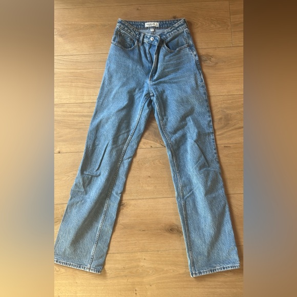 Abercrombie & Fitch Light Blue High Rise Jeans - Picture 1 of 2